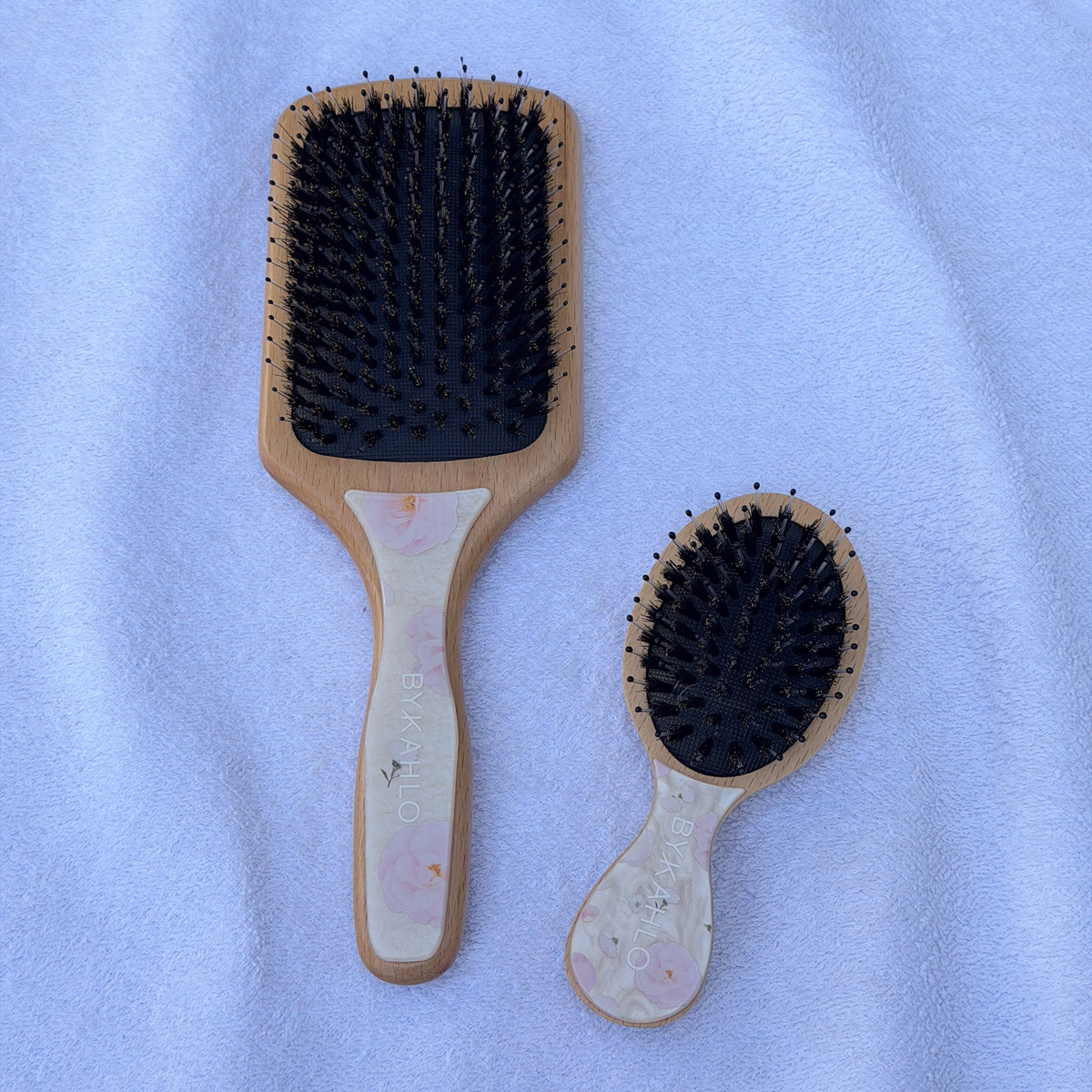 The Iconic Hairbrush Mini
