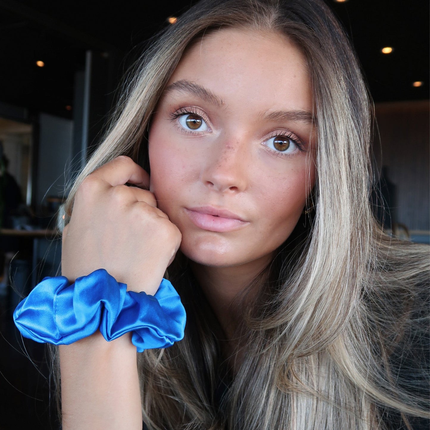 Silkes Scrunchie Large Royal blue