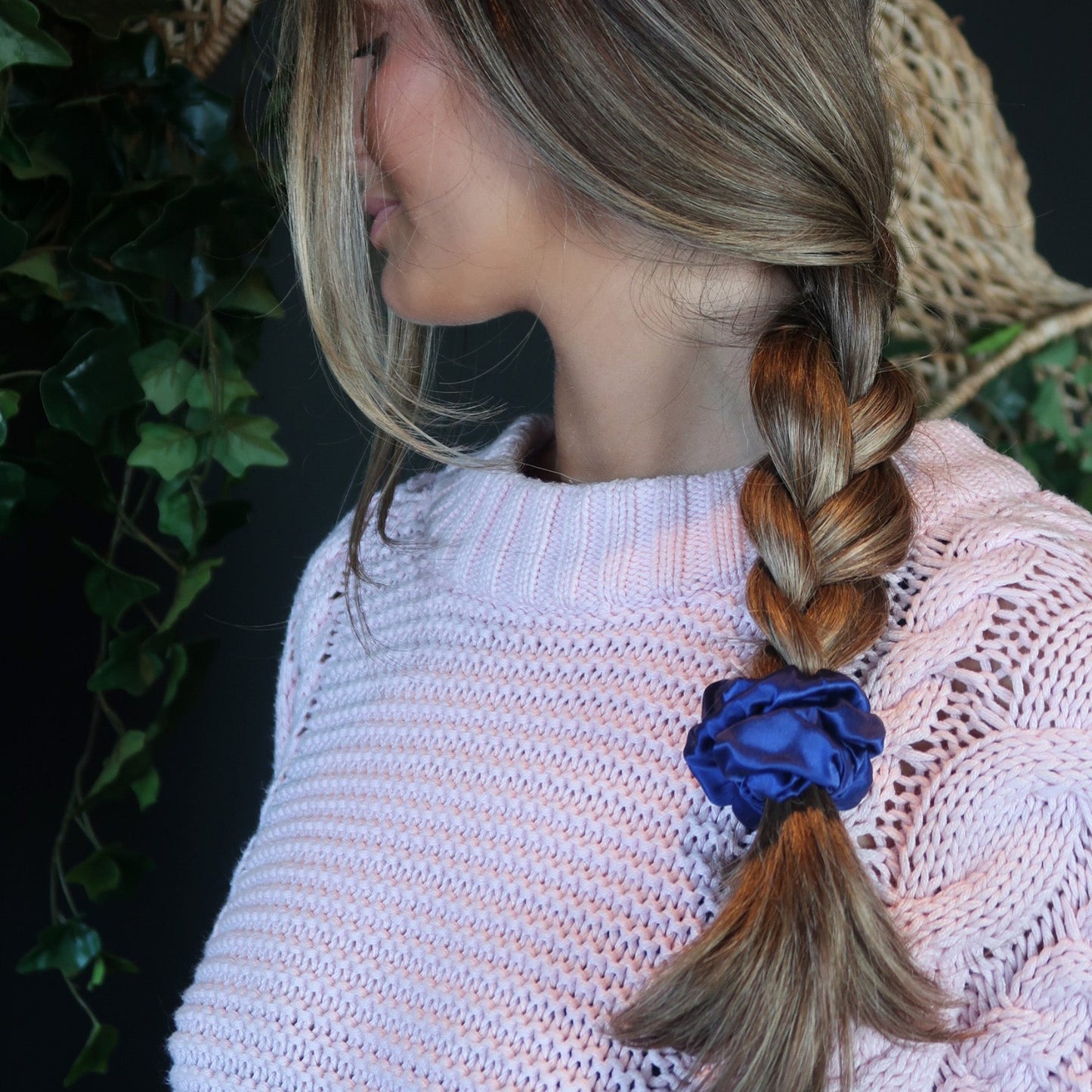 Silkes Scrunchie Medium Navy blue